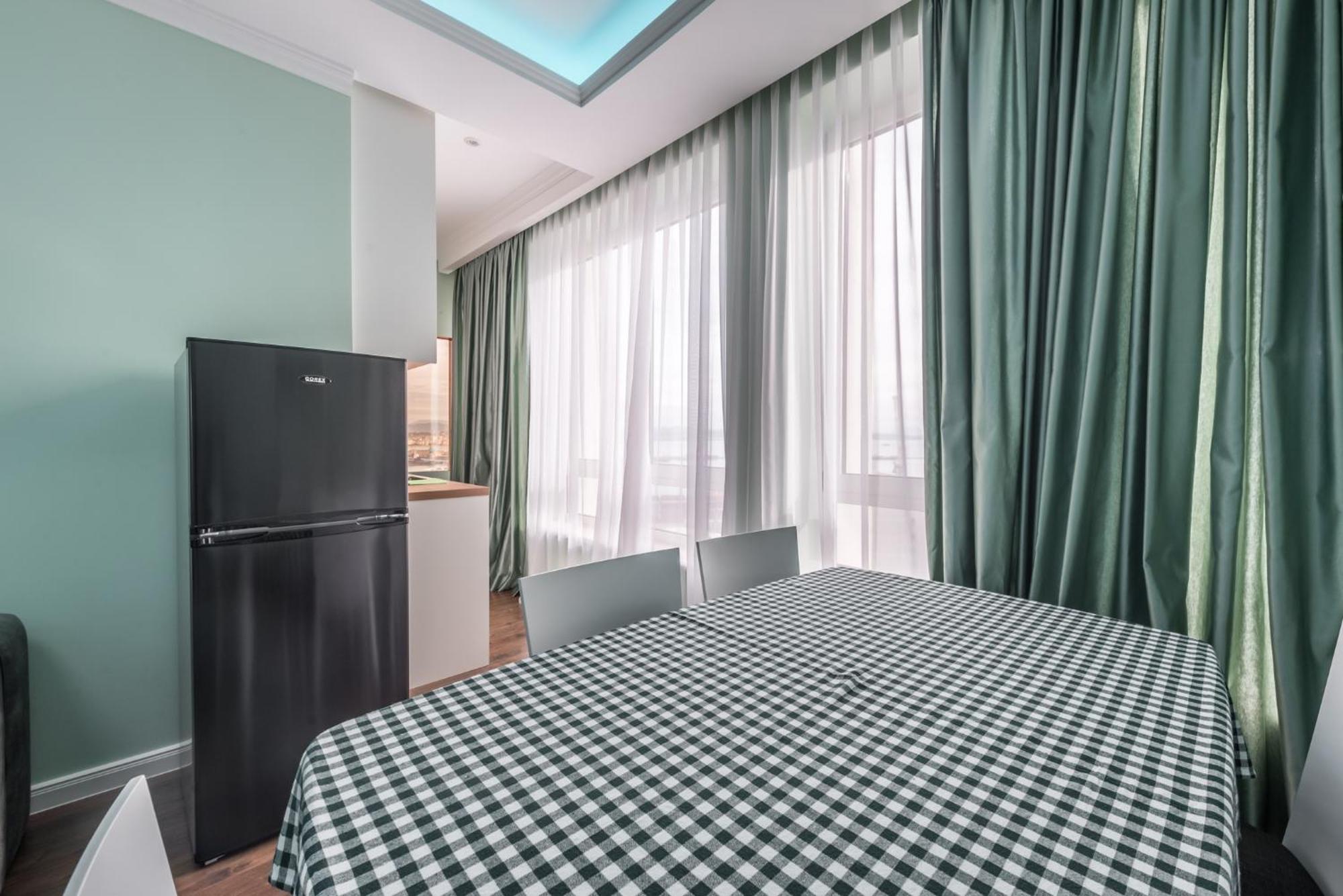 Sky Apartments Durrës Buitenkant foto